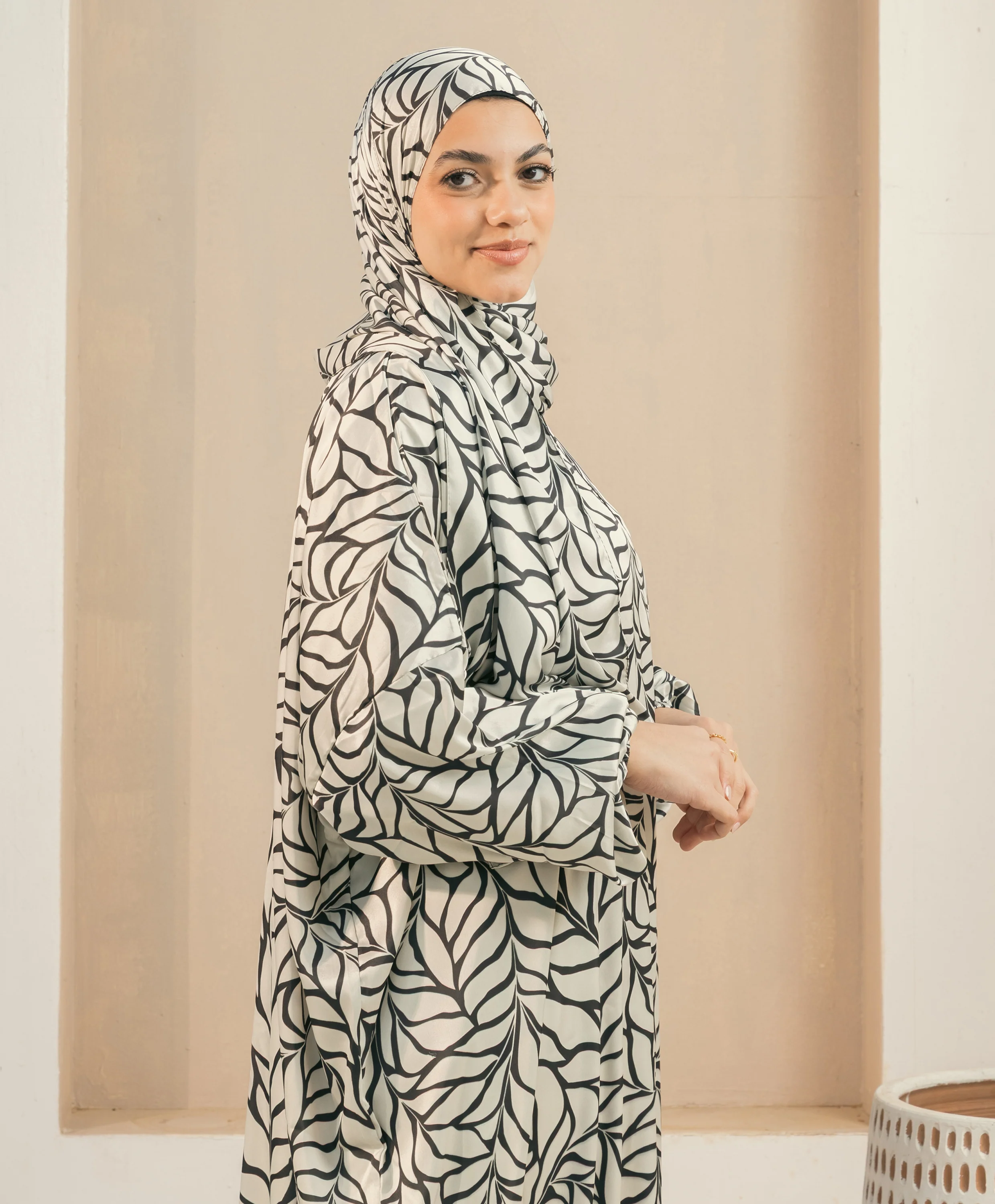 Breeze Satin Isdal - Image 2