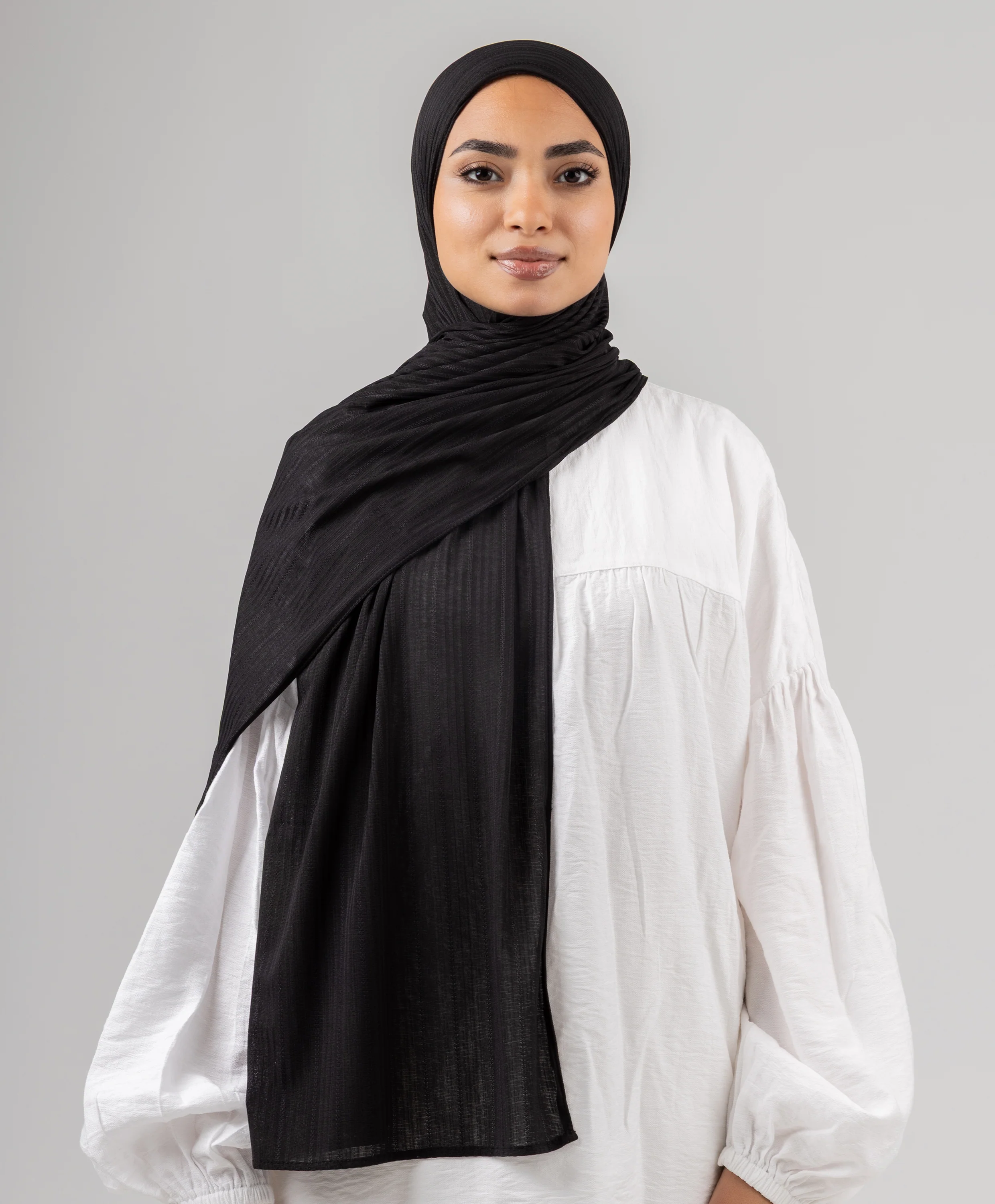 Breezy Kuwaiti Scarf - Image 11