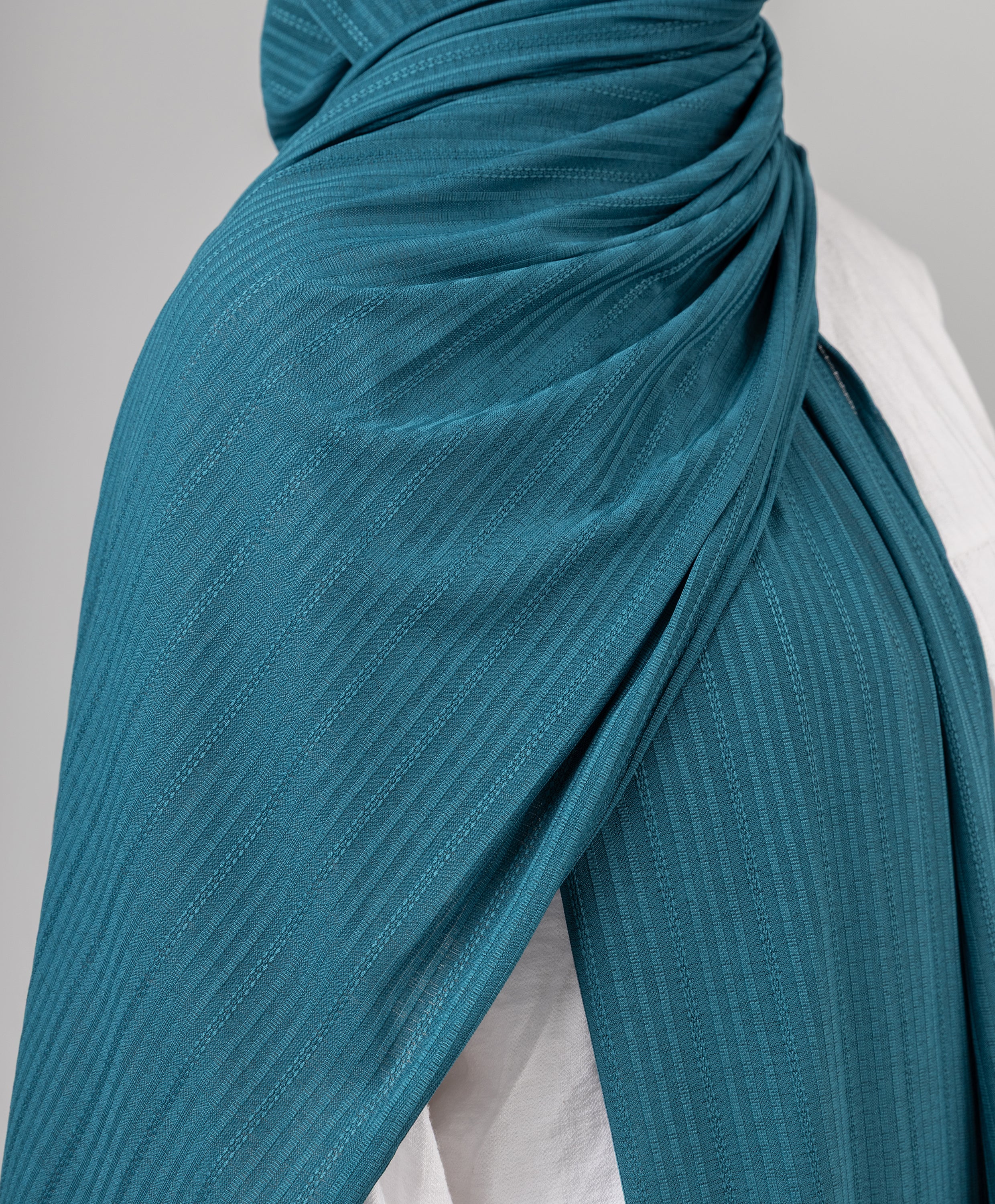 Breezy Kuwaiti Scarf - Image 2