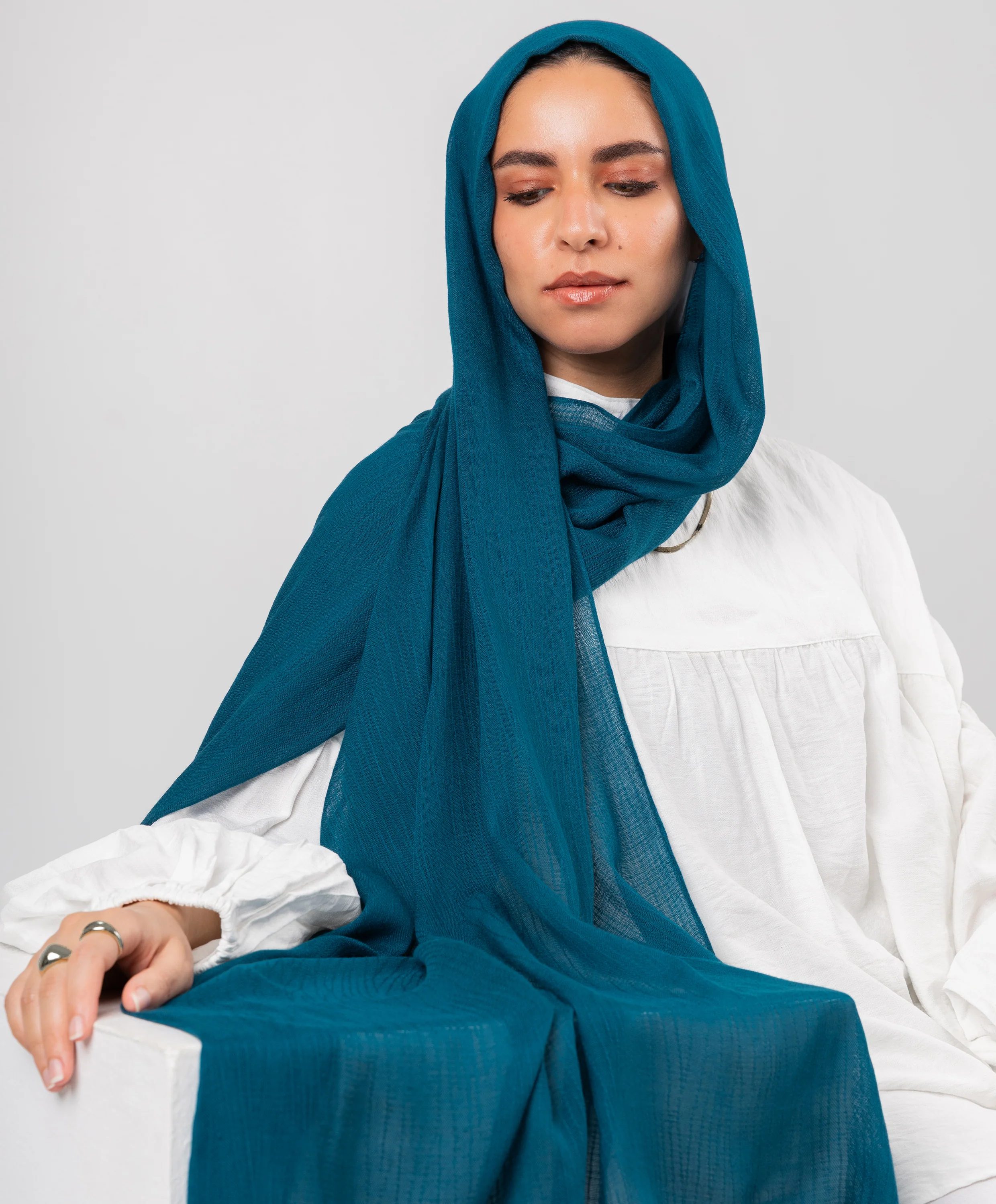 Bubbly Linen Scarf - Image 15