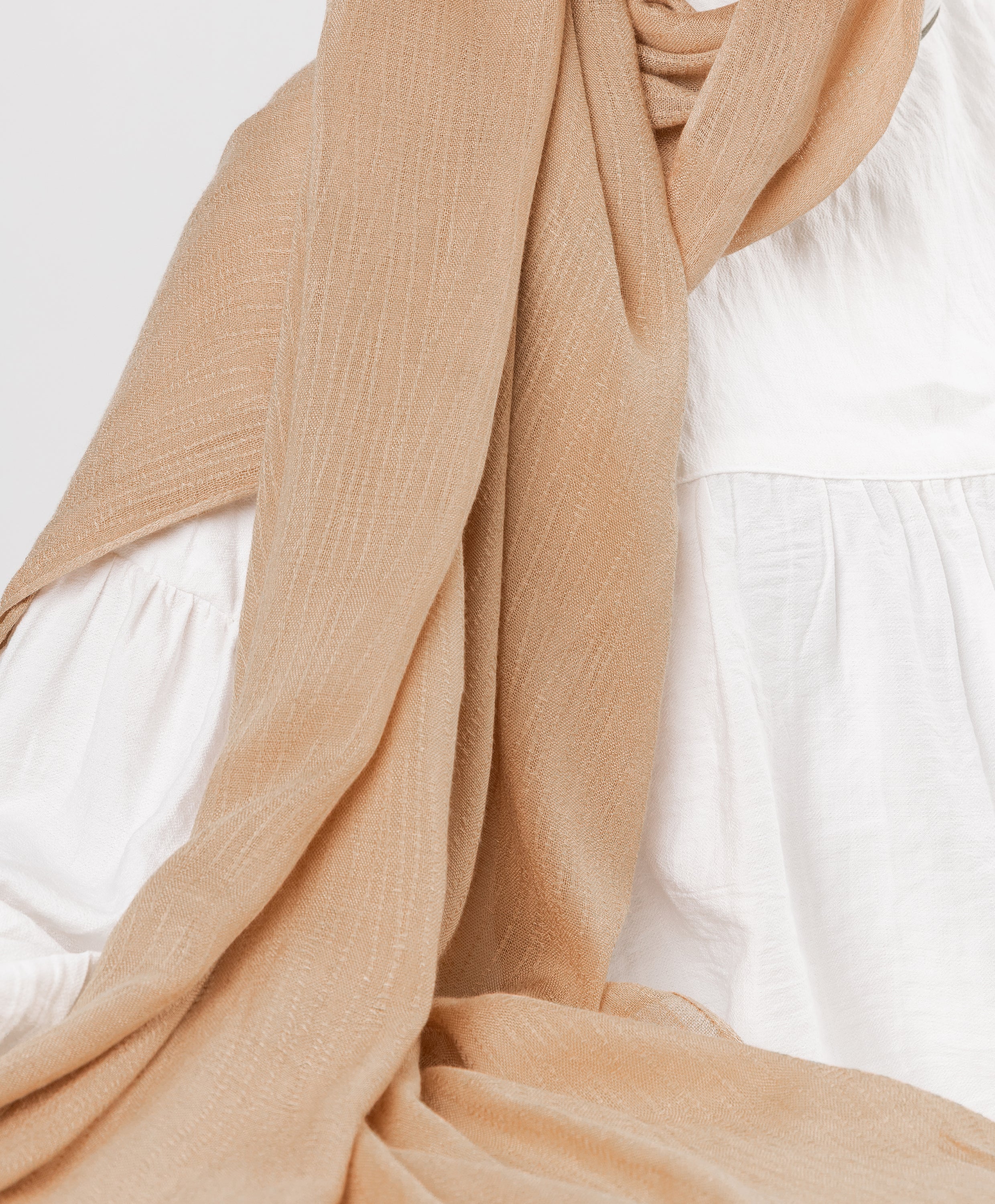 Bubbly Linen Scarf - Image 2