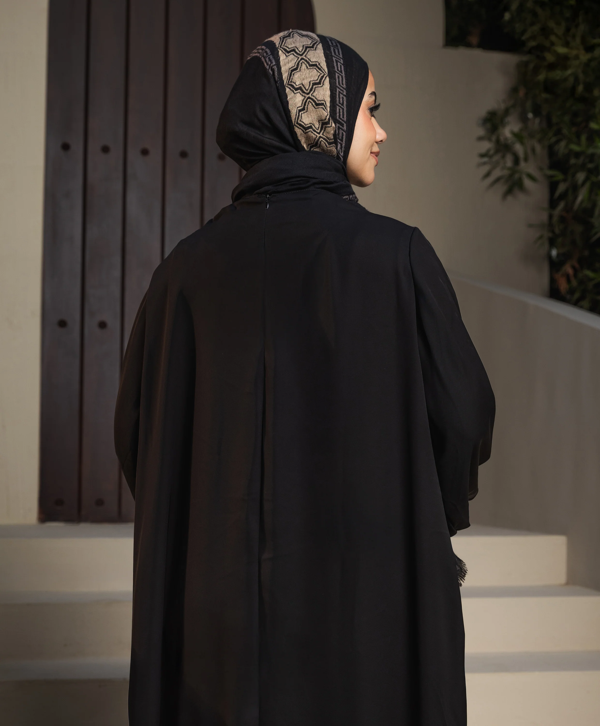 Classic Abaya - Image 3