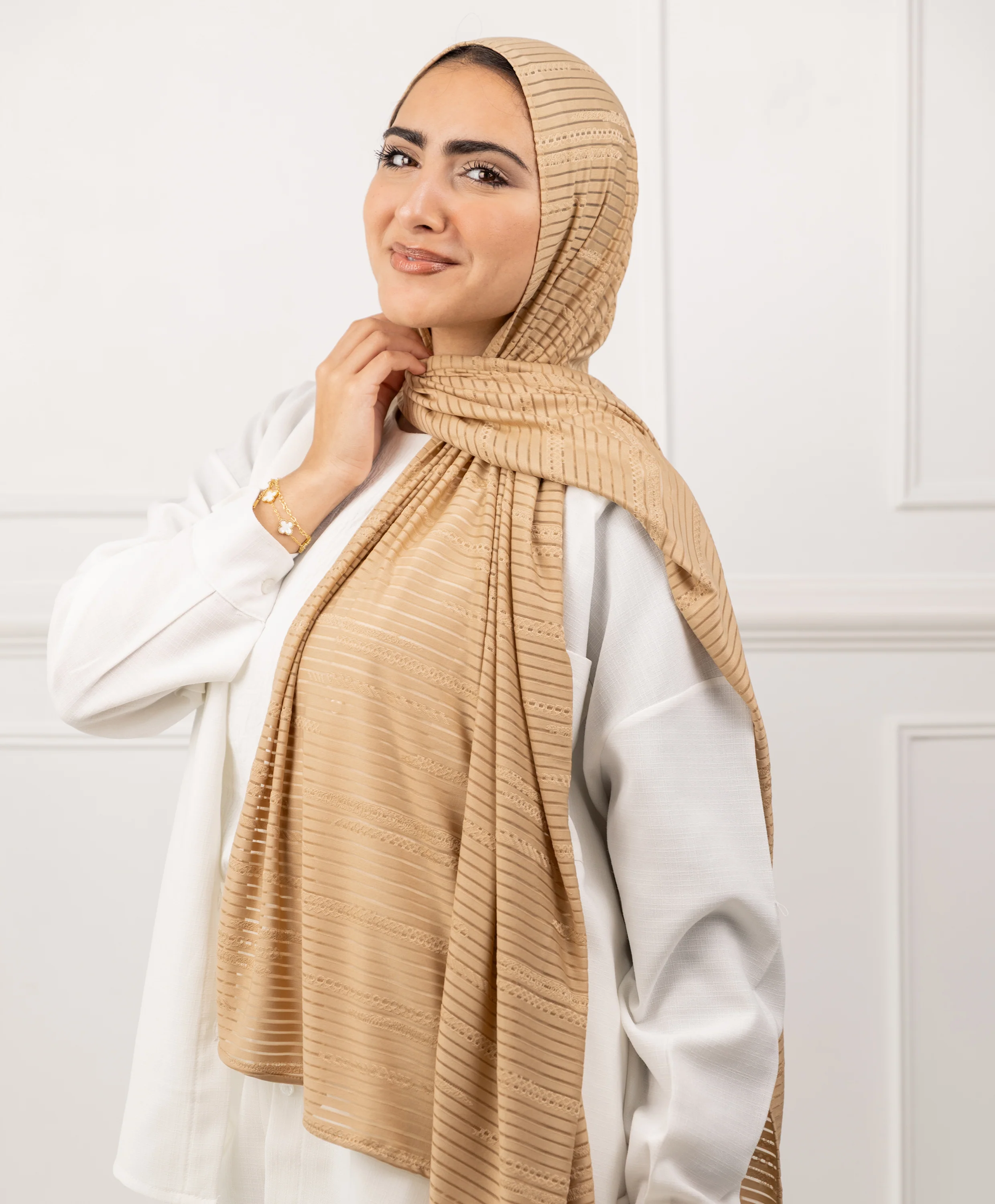 Embroidered Kuwaiti Lycra Scarf - Image 13
