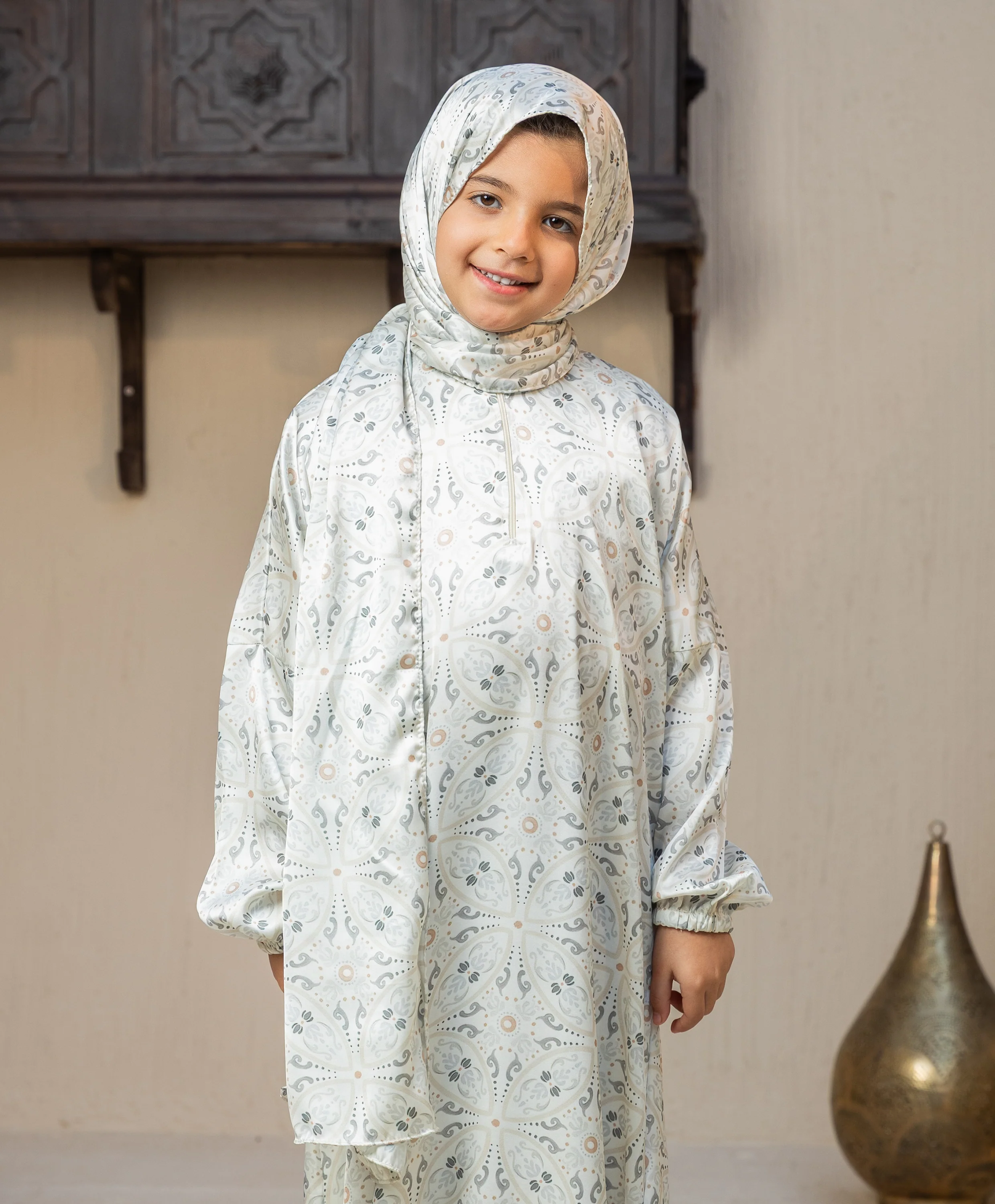 Fancy Satin Kids Isdal - Image 2