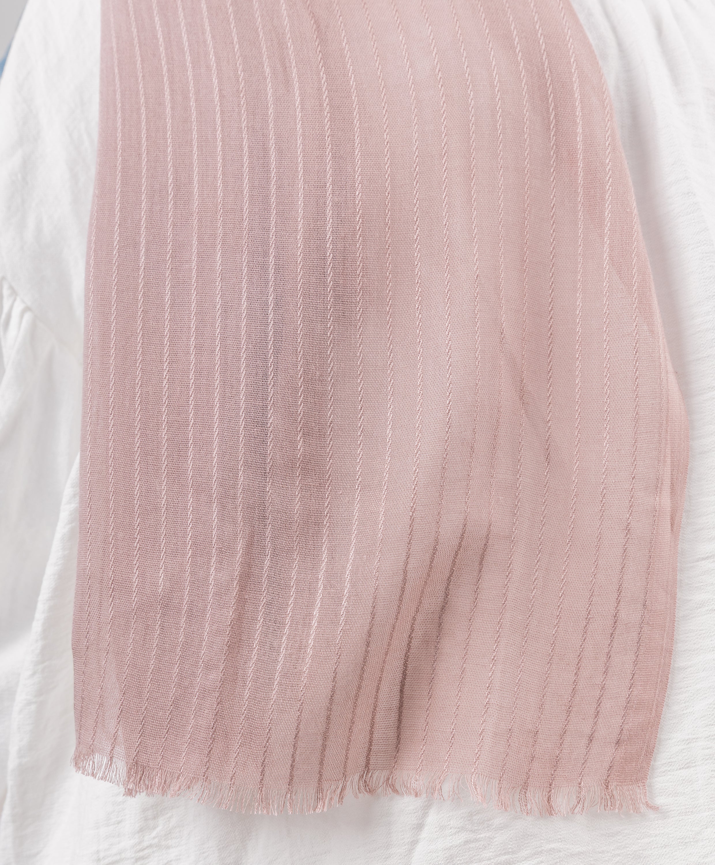 Flow Linen Scarf - Image 2
