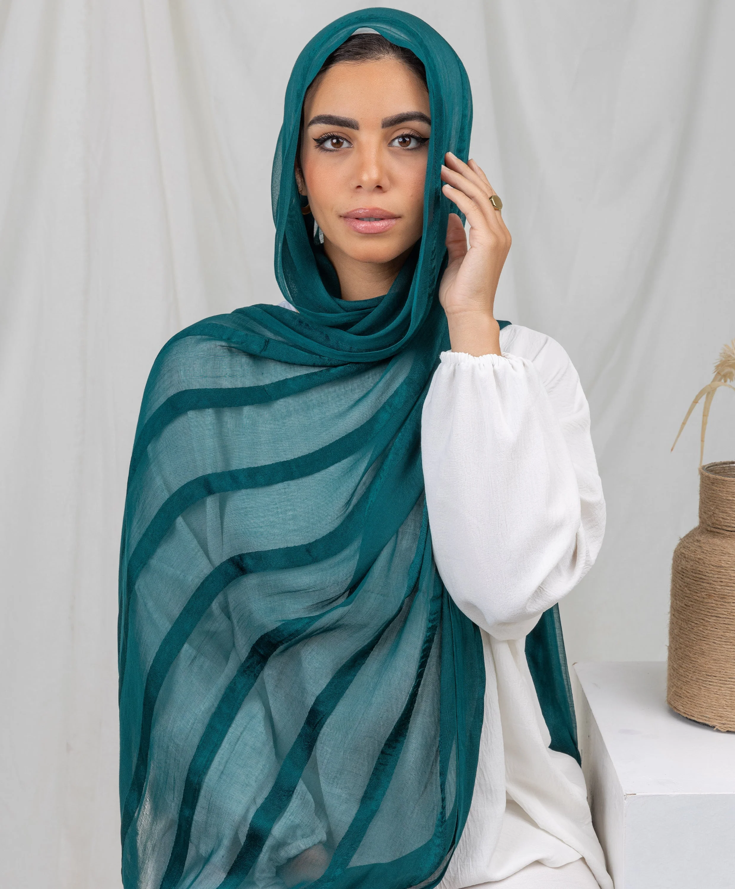 Lustrous Linen Scarf - Image 10