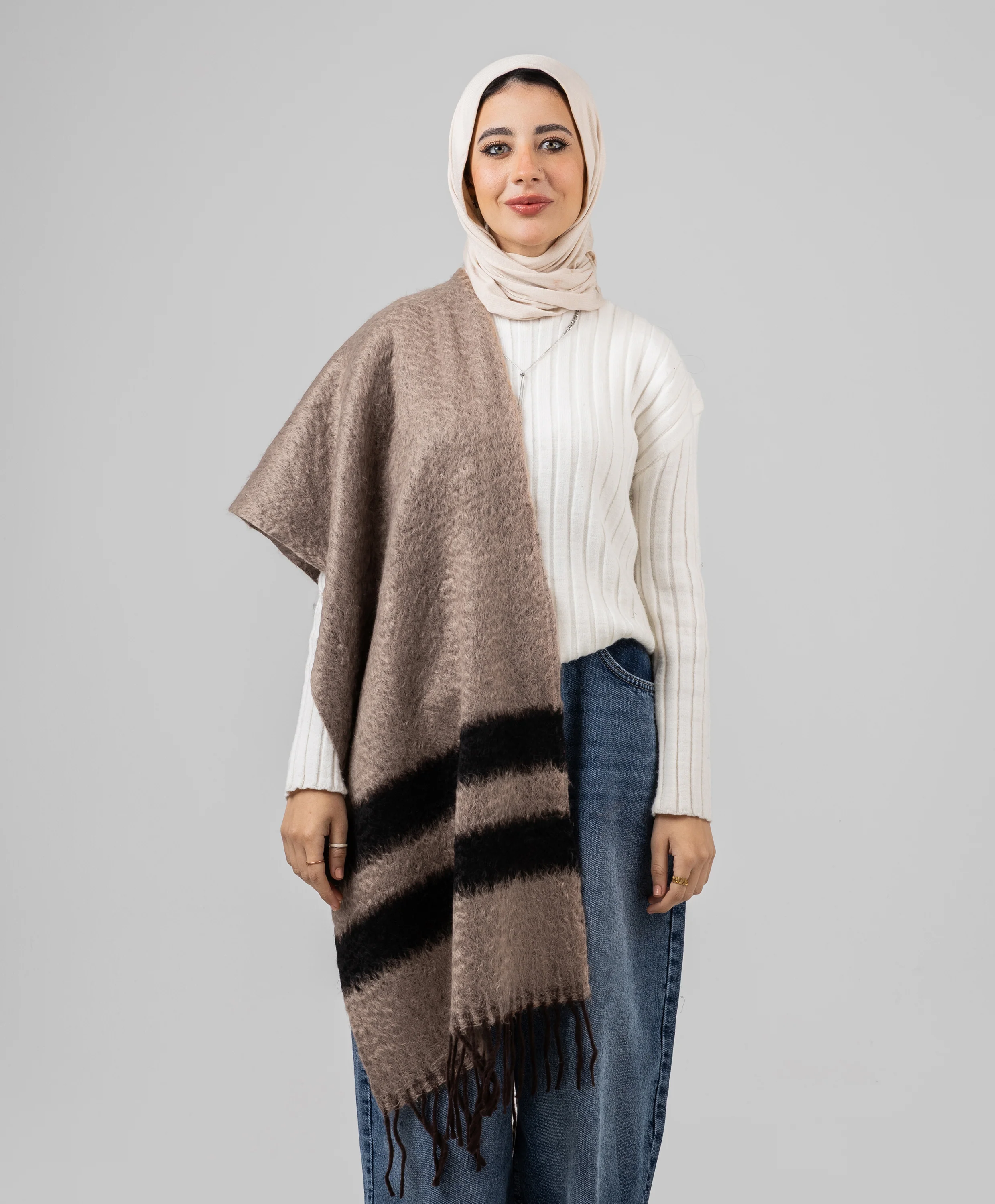 Luxury Winter Shawl - Image 7