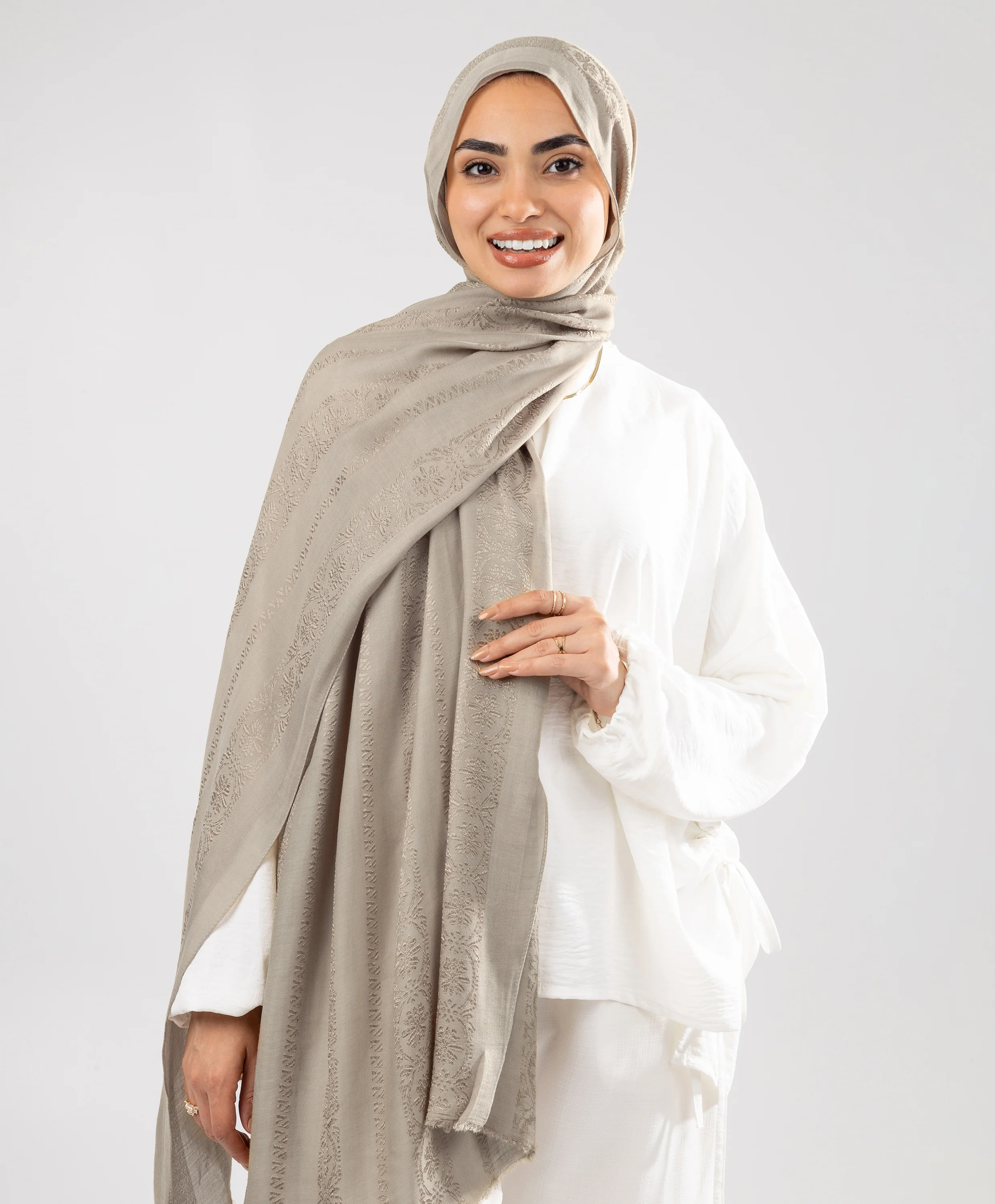 Majestic Linen Scarf - Image 12