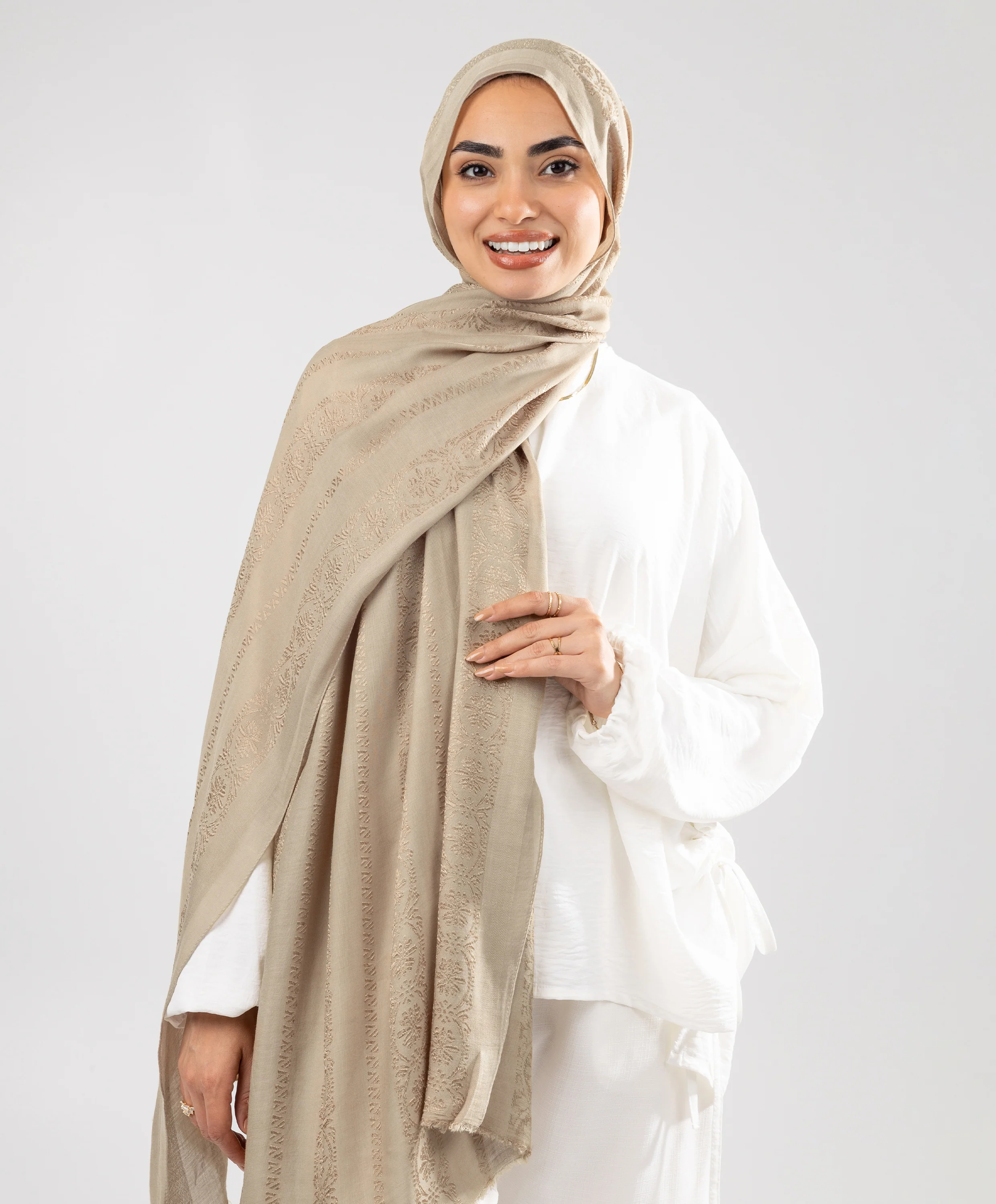 Majestic Linen Scarf - Image 13