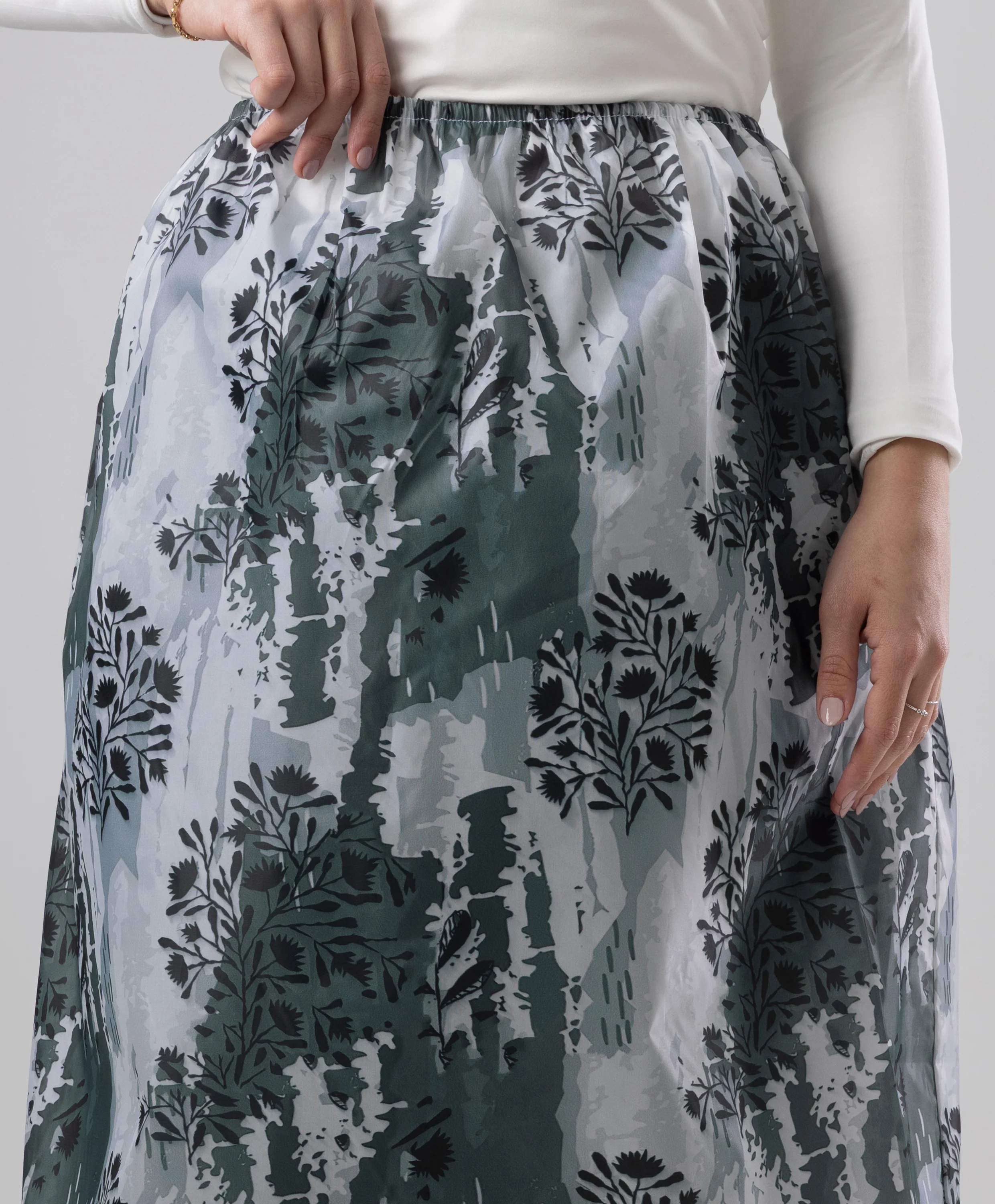 Printed Portable Skirt - Image 2