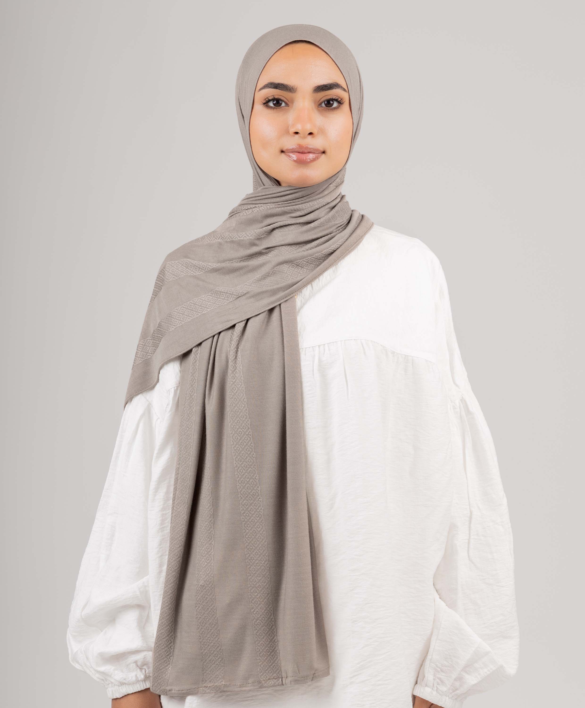 Woven Kuwaiti Scarf - Image 10