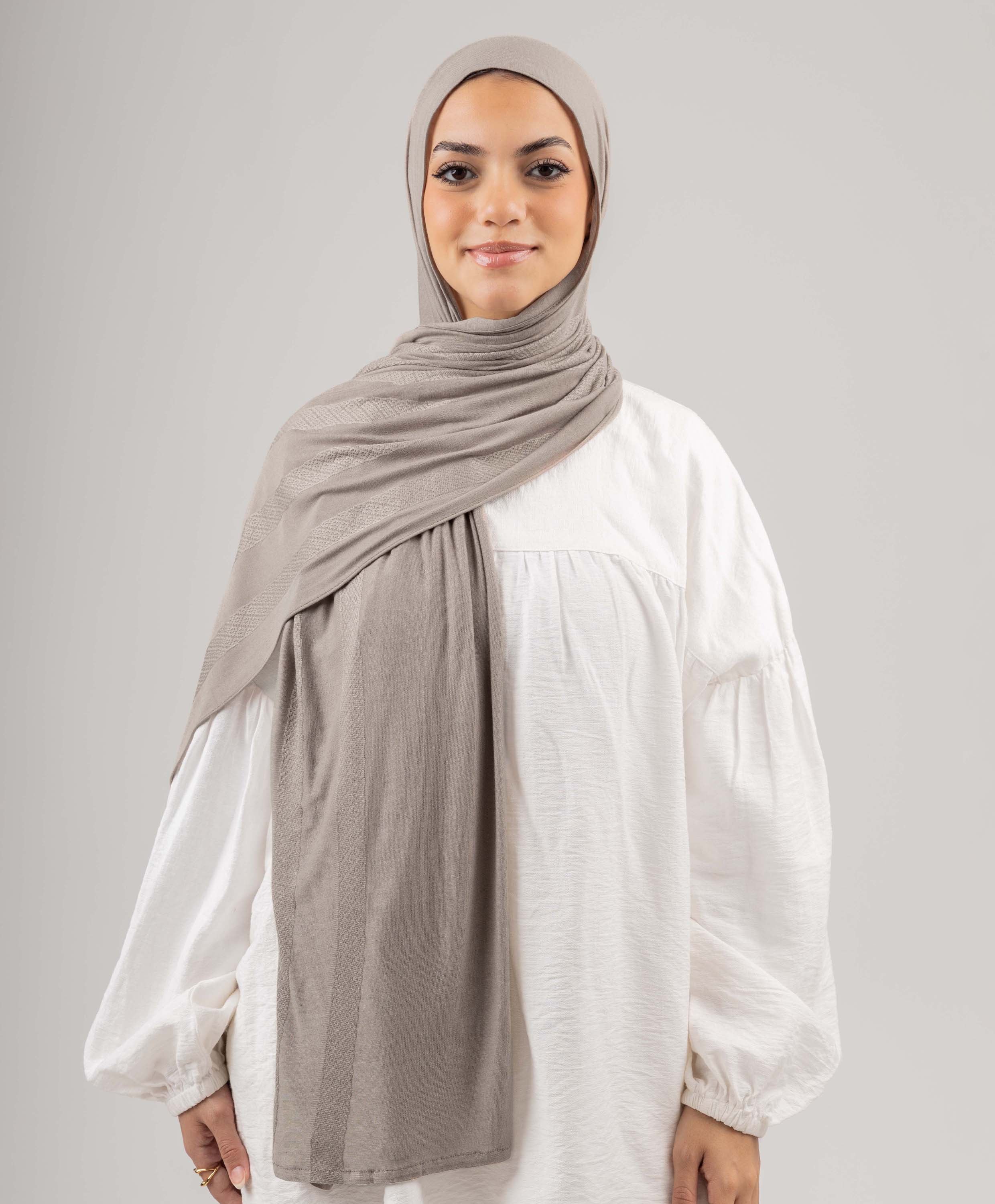 Woven Kuwaiti Scarf - Image 13