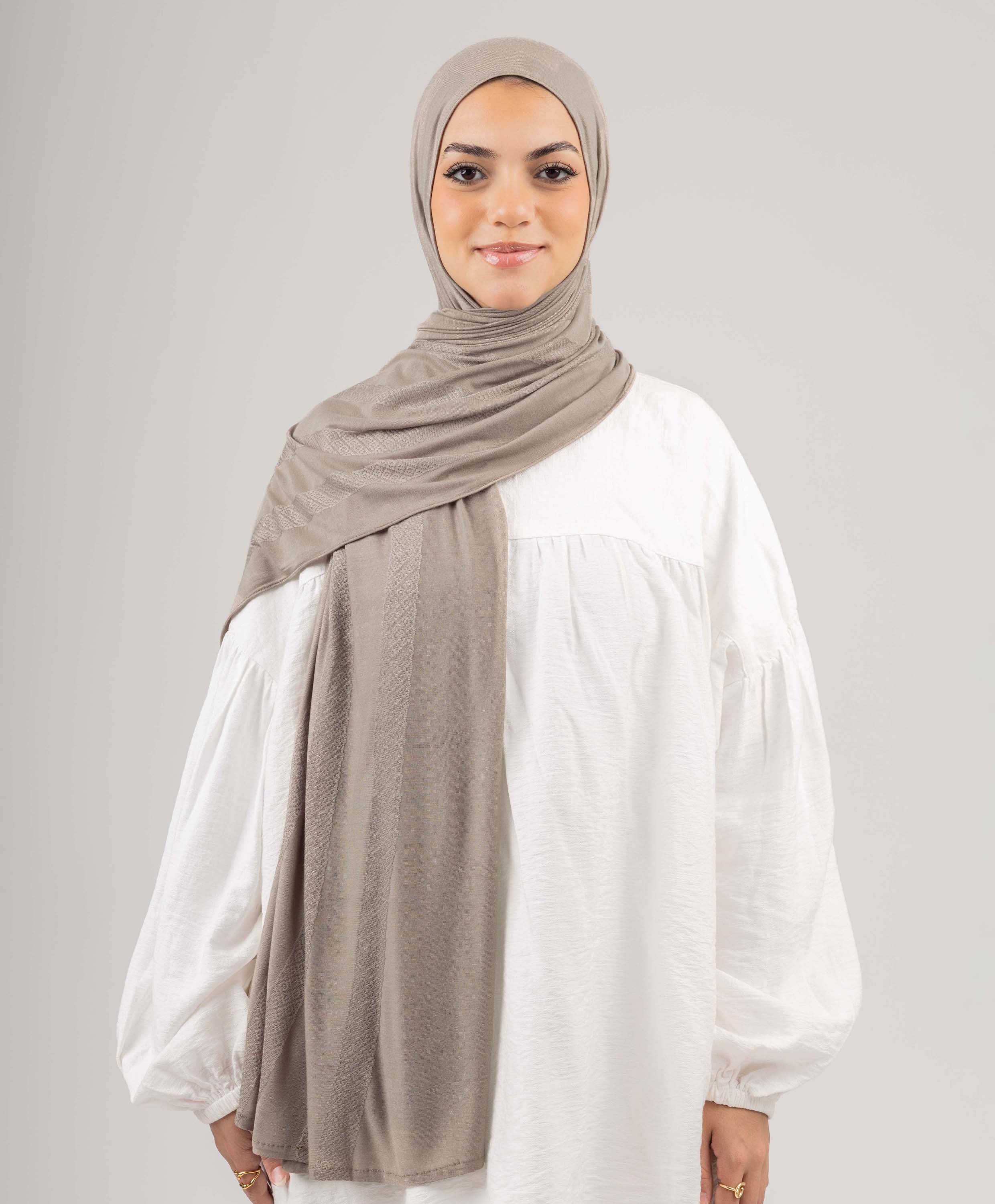 Woven Kuwaiti Scarf - Image 9
